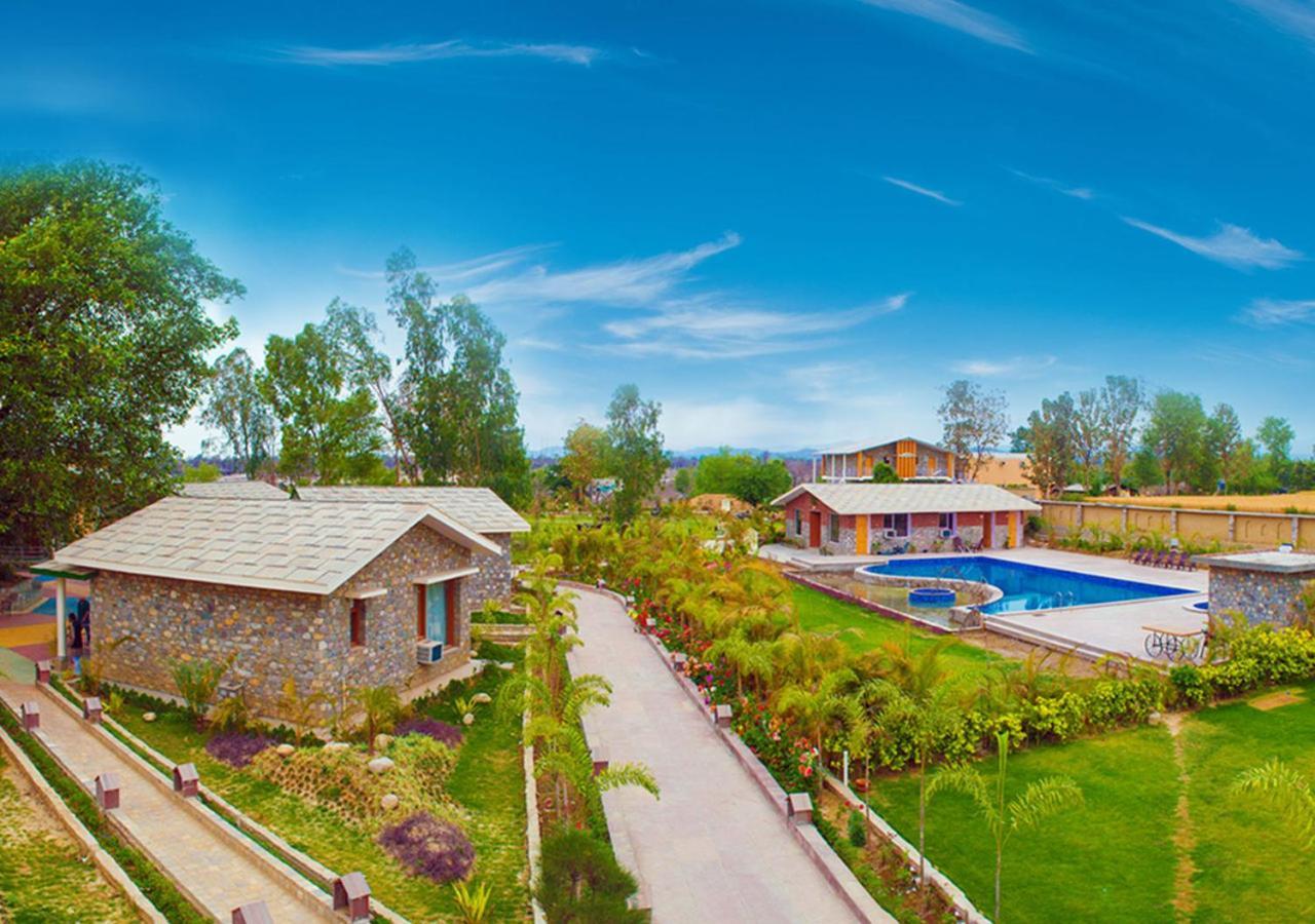 Tag Resorts The Banyan Retreat Rāmnagar Exterior photo